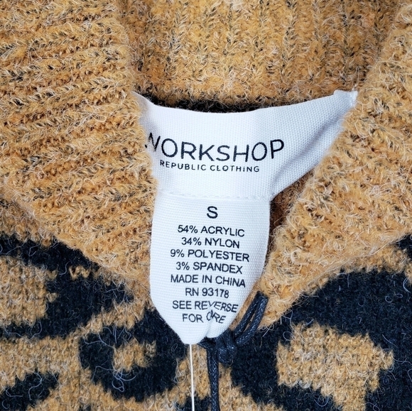 WORKSHOP cheetah sweater mock neck - Picture 3 of 4